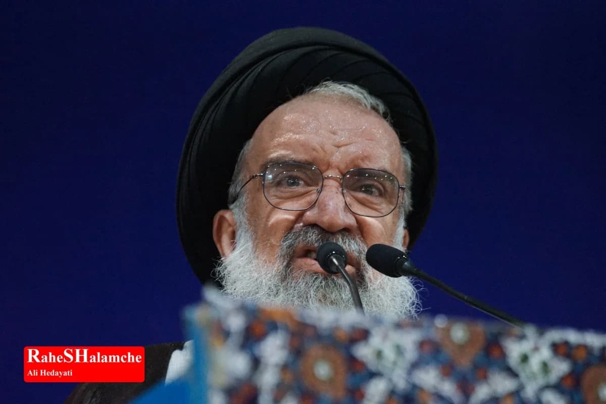 گزارش تصویری نماز جمعه تهران در روز هلال احمر — تصویر 31