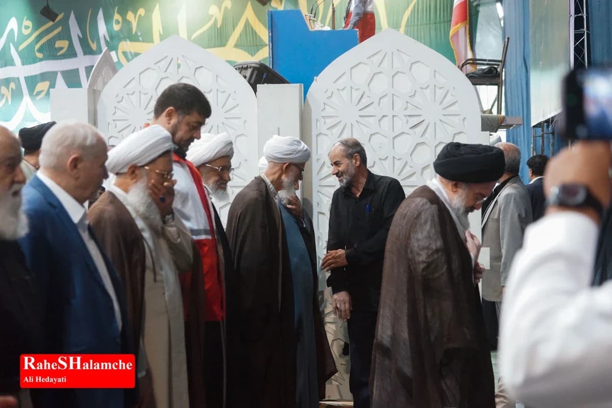 گزارش تصویری نماز جمعه تهران در روز هلال احمر — تصویر 53