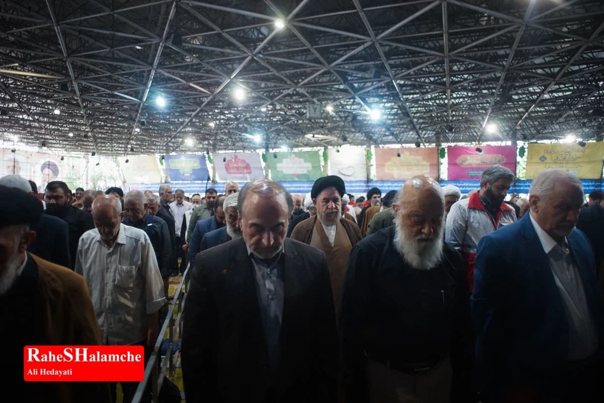 گزارش تصویری نماز جمعه تهران در روز هلال احمر — تصویر 58