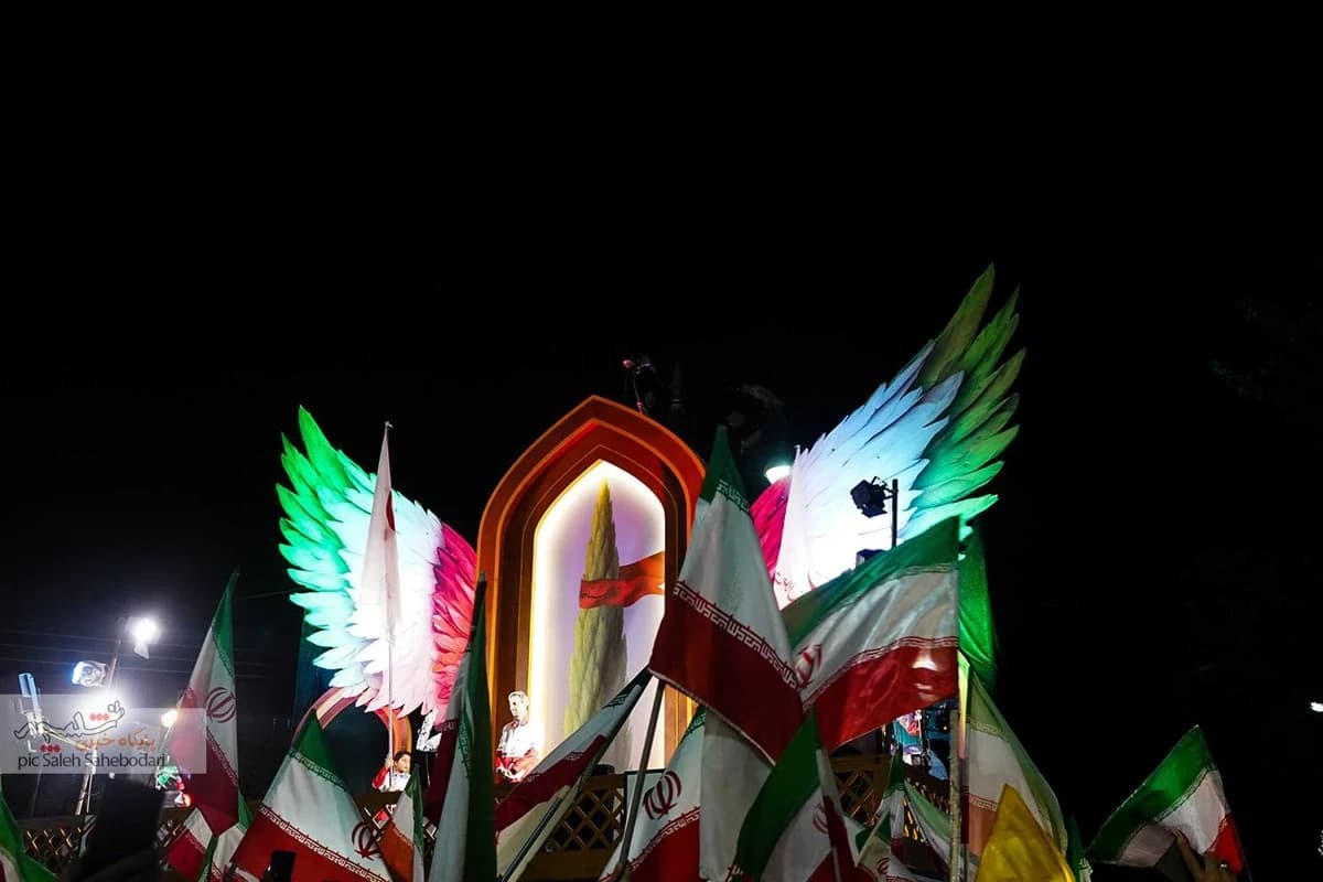 هفتادمین اجتماع شبانه مردمی در میدان نبوت تهران +تصاویر — تصویر 18