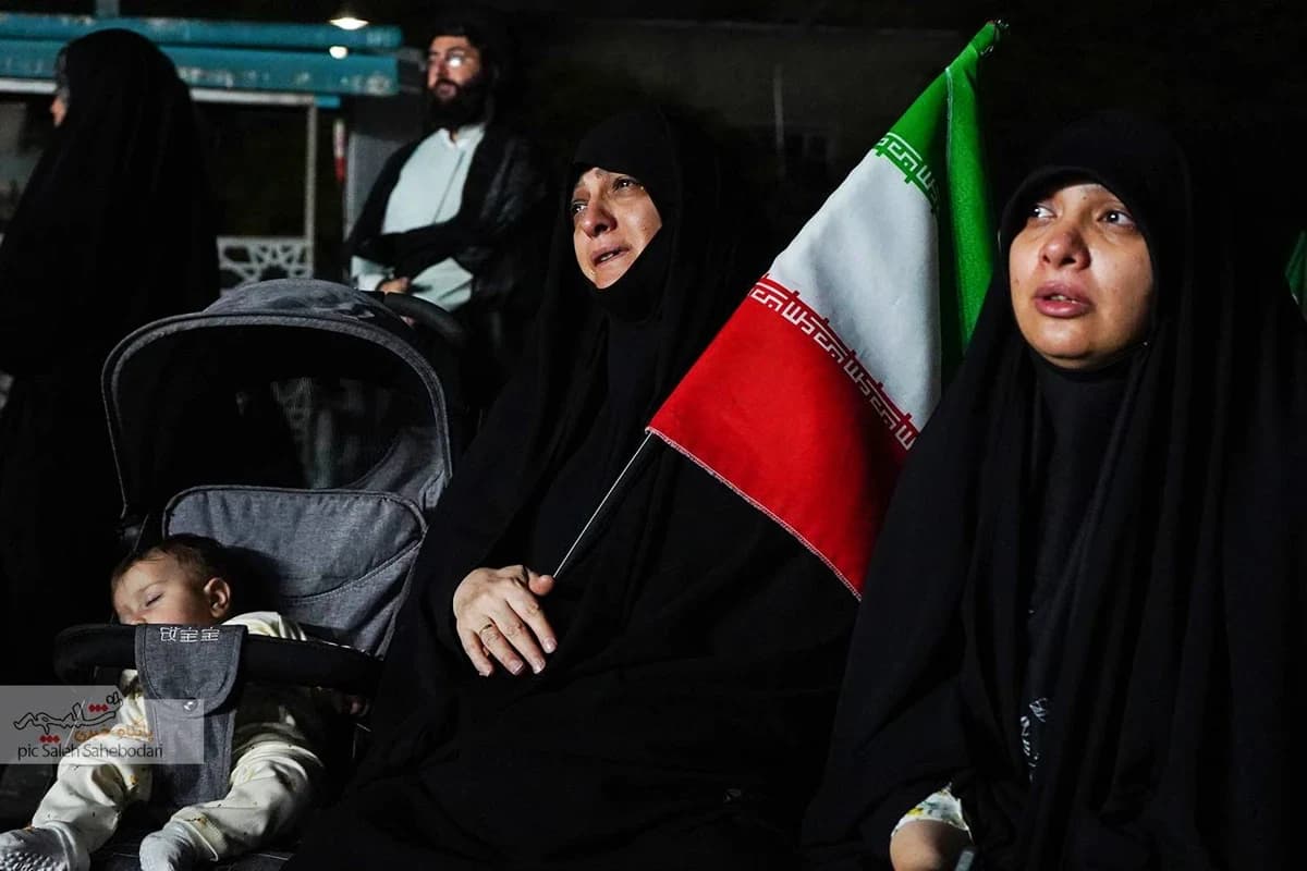 اجتماع هفتادویکمین مردمی در میدان ابنسینا +تصاویر — تصویر 7