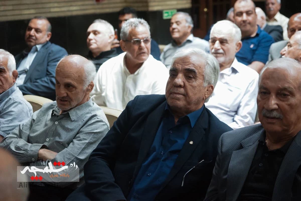 بزرگان قدیمی کشتی ایران در سوگ «آقاعبدالله موحد» +تصاویر — تصویر 15