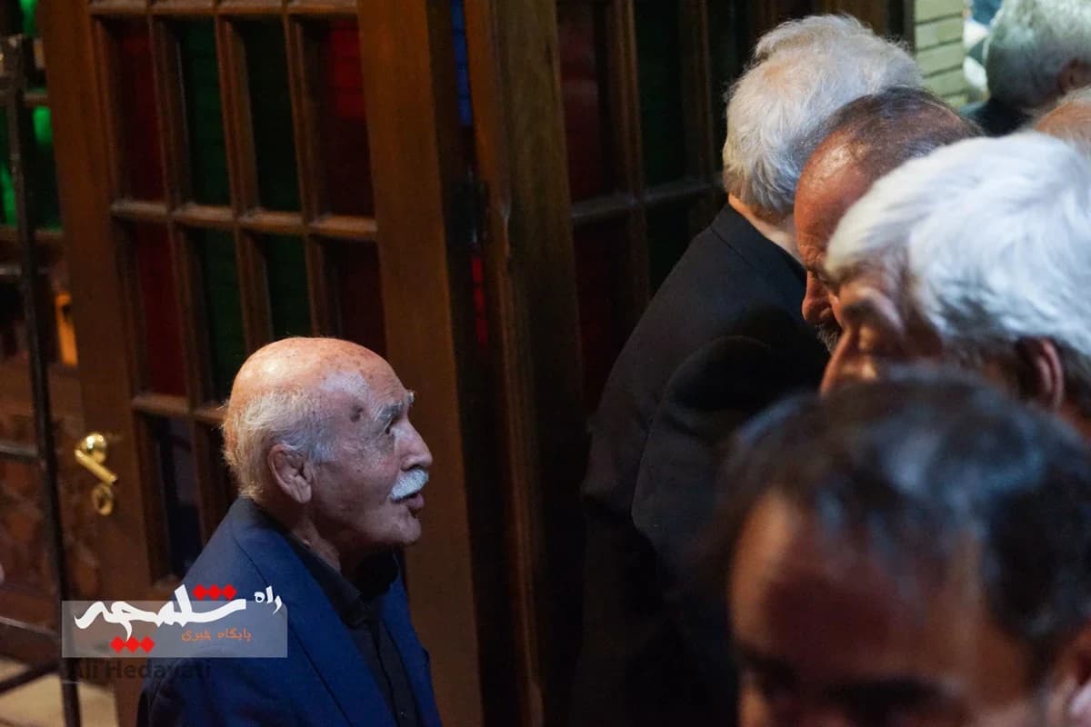 بزرگان قدیمی کشتی ایران در سوگ «آقاعبدالله موحد» +تصاویر — تصویر 35