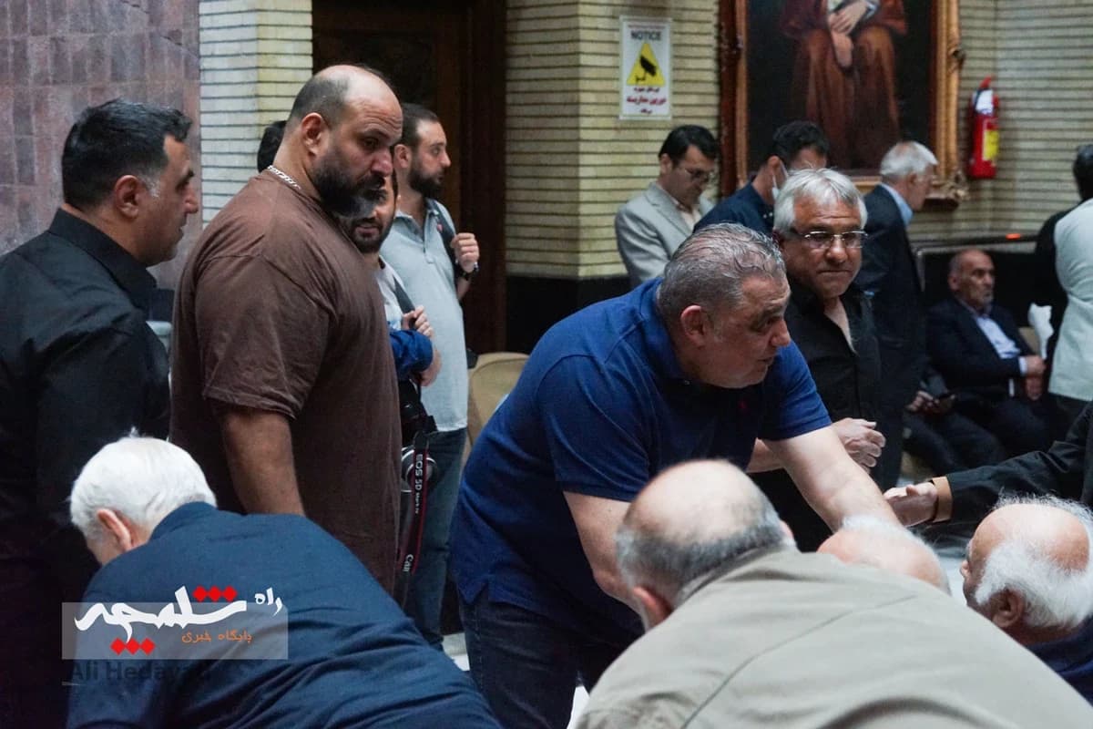 بزرگان قدیمی کشتی ایران در سوگ «آقاعبدالله موحد» +تصاویر — تصویر 43