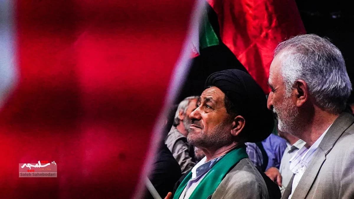 اجتماع شبانه مردم محله اتابک تهران +تصاویر — تصویر 18