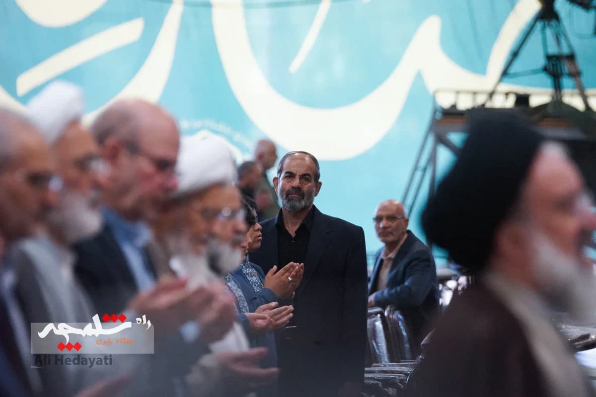 نماز عید قربان در دانشگاه تهران برگزار شد +تصاویر — تصویر 24