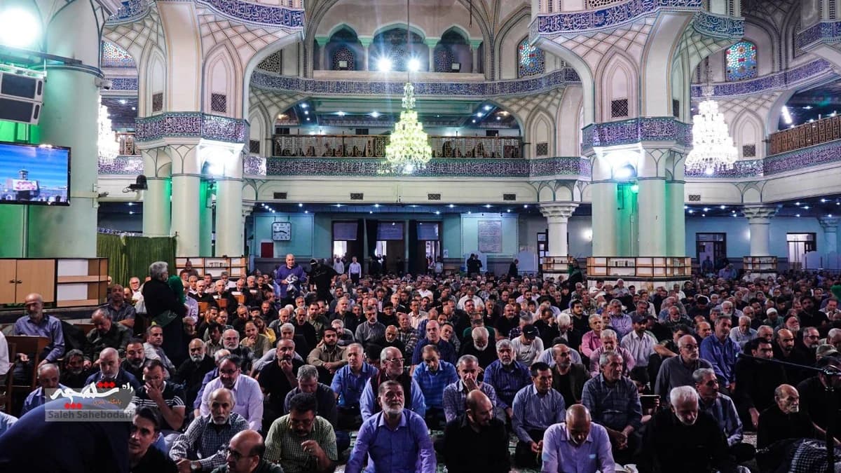 طنین دعای عرفه در حرم شاه عبدالعظیم حسنی(ع) +تصاویر — تصویر 5