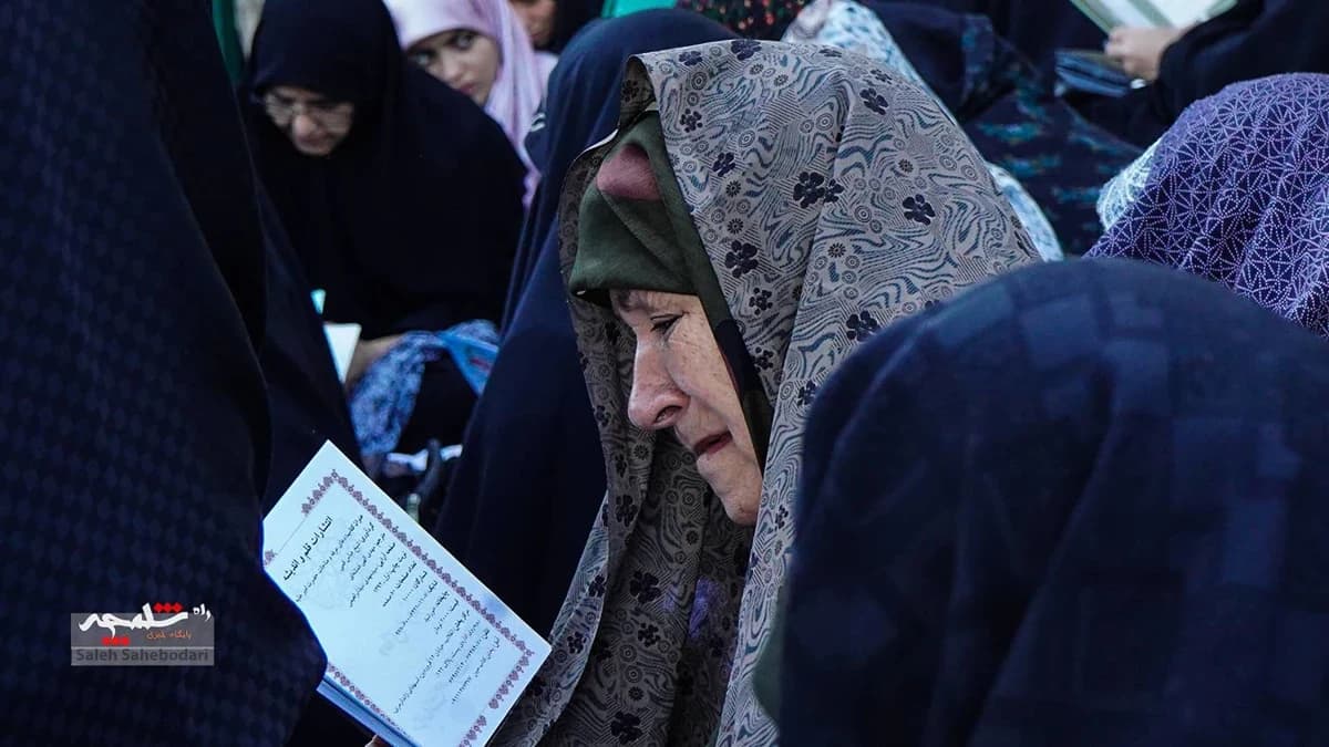 طنین دعای عرفه در حرم شاه عبدالعظیم حسنی(ع) +تصاویر — تصویر 14