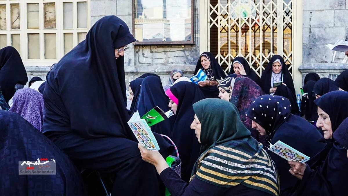 طنین دعای عرفه در حرم شاه عبدالعظیم حسنی(ع) +تصاویر — تصویر 15