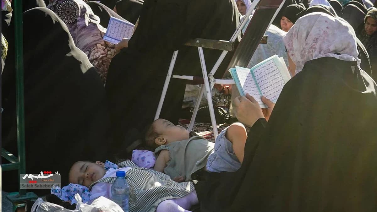 طنین دعای عرفه در حرم شاه عبدالعظیم حسنی(ع) +تصاویر — تصویر 23