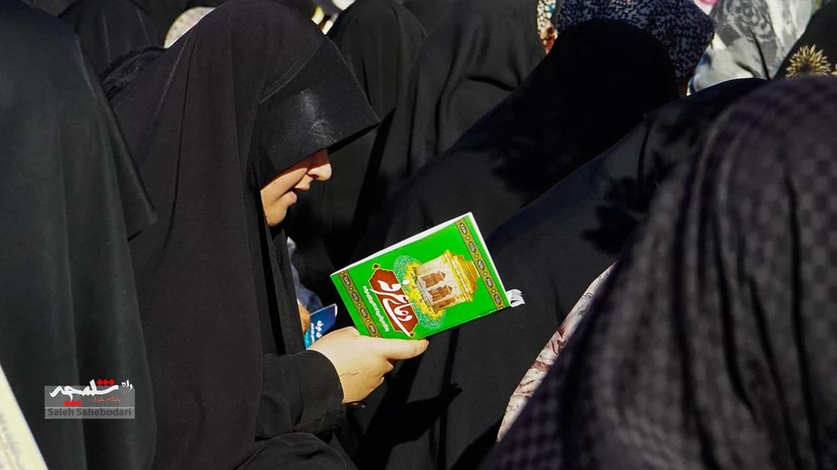 طنین دعای عرفه در حرم شاه عبدالعظیم حسنی(ع) +تصاویر — تصویر 22