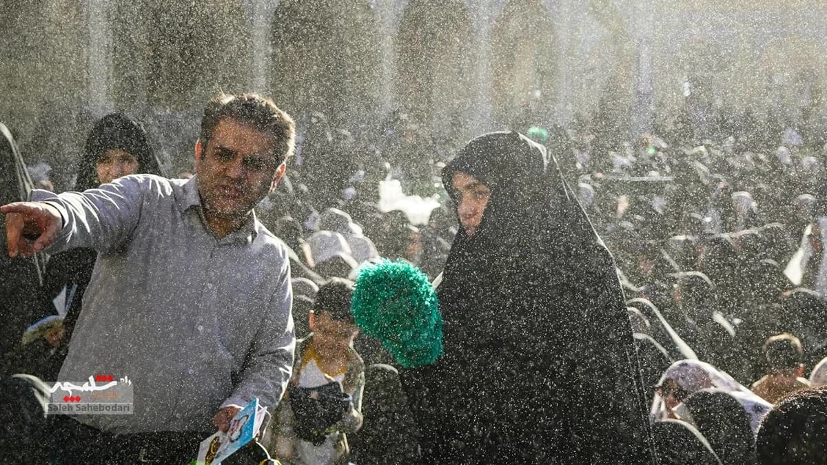 طنین دعای عرفه در حرم شاه عبدالعظیم حسنی(ع) +تصاویر — تصویر 40