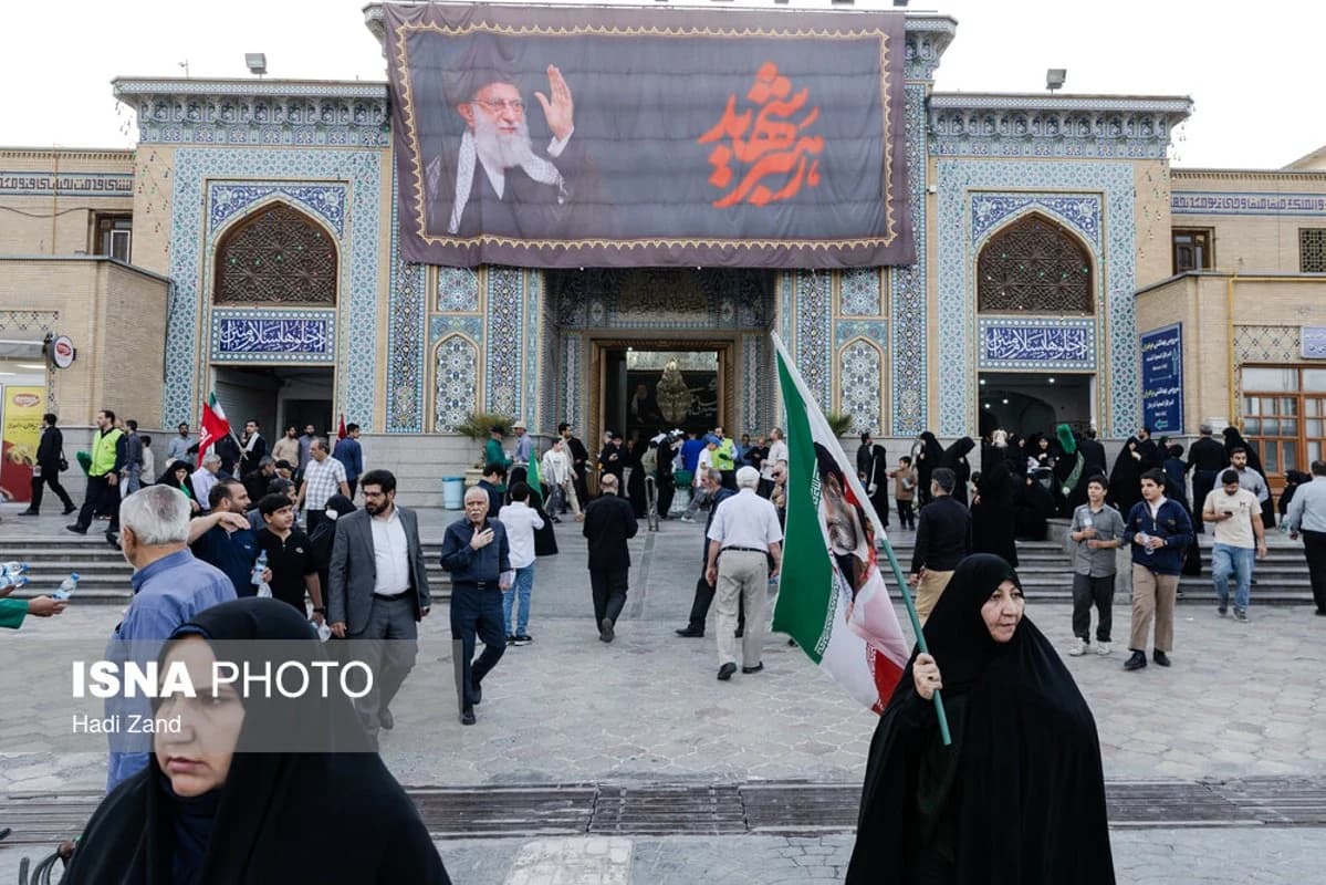 مراسم یادبود شهدای خانواده رهبر انقلاب در حرم عبدالعظیم(ع) +تصاویر — تصویر 2