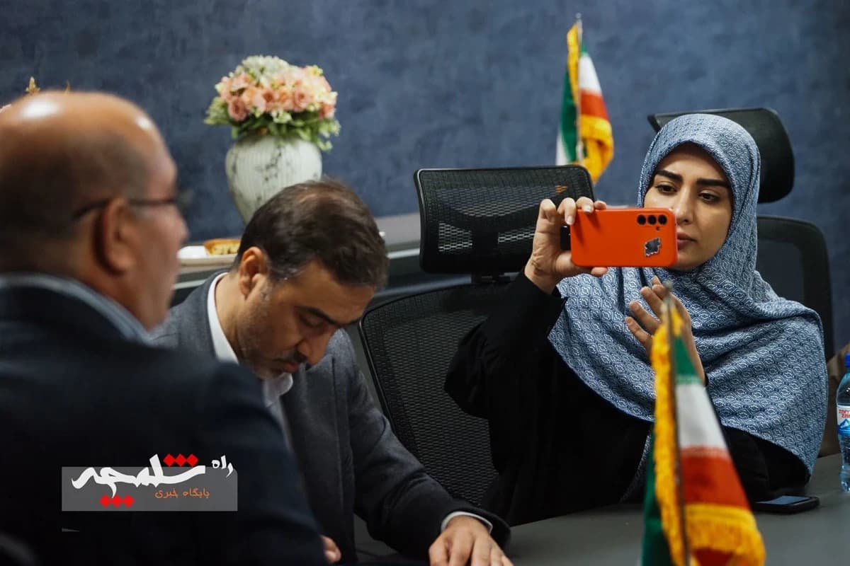 گزارش تصویری نشست خبری دهقان ناصرآبادی عضو کمیسیون انرژی مجلس — تصویر 29