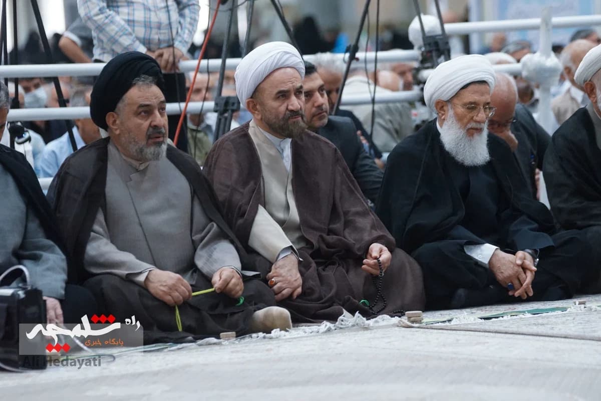 نماز جمعه این هفته تهران در حرم امام خمینی(ره) برگزار شد +تصاویر — تصویر 35