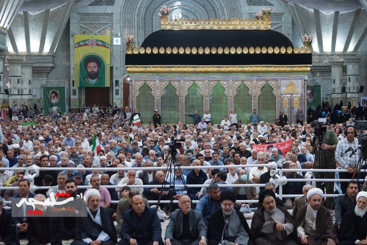 نماز جمعه این هفته تهران در حرم امام خمینی(ره) برگزار شد +تصاویر — تصویر 45