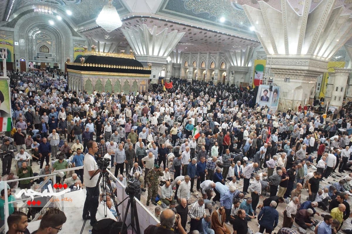 نماز جمعه این هفته تهران در حرم امام خمینی(ره) برگزار شد +تصاویر — تصویر 52
