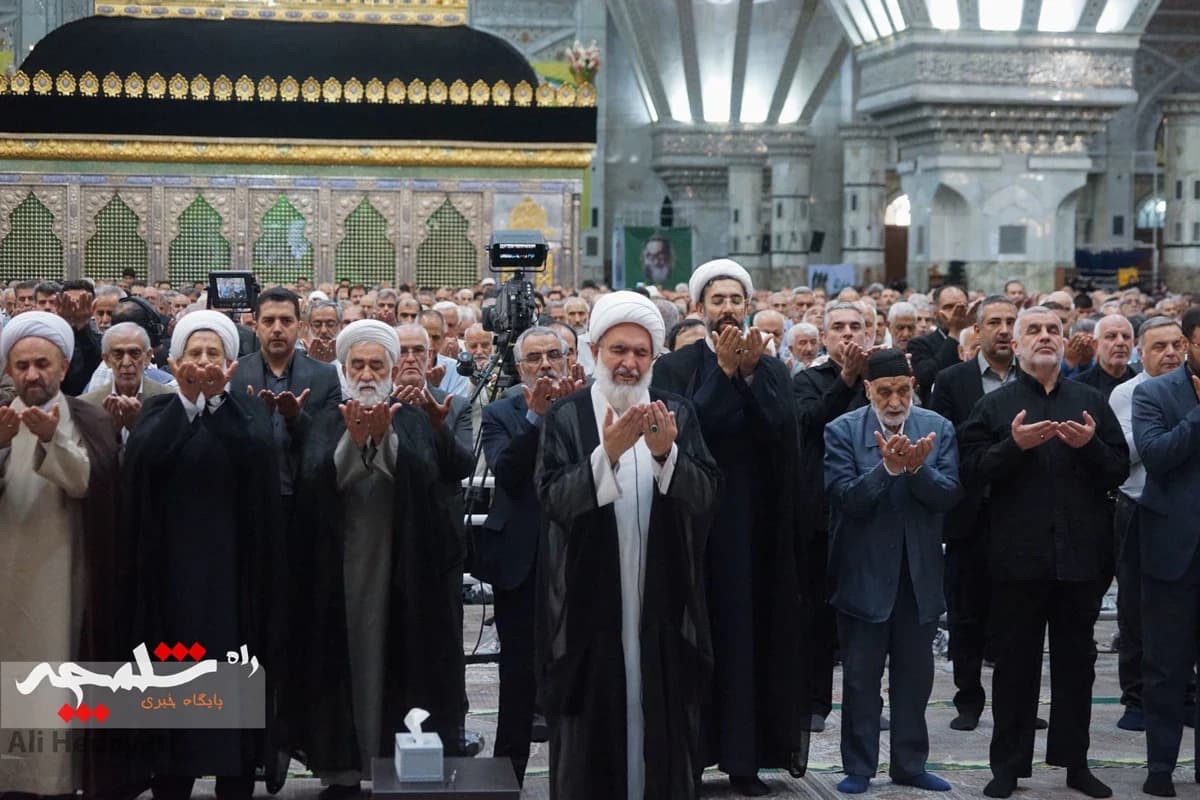 نماز جمعه این هفته تهران در حرم امام خمینی(ره) برگزار شد +تصاویر — تصویر 66