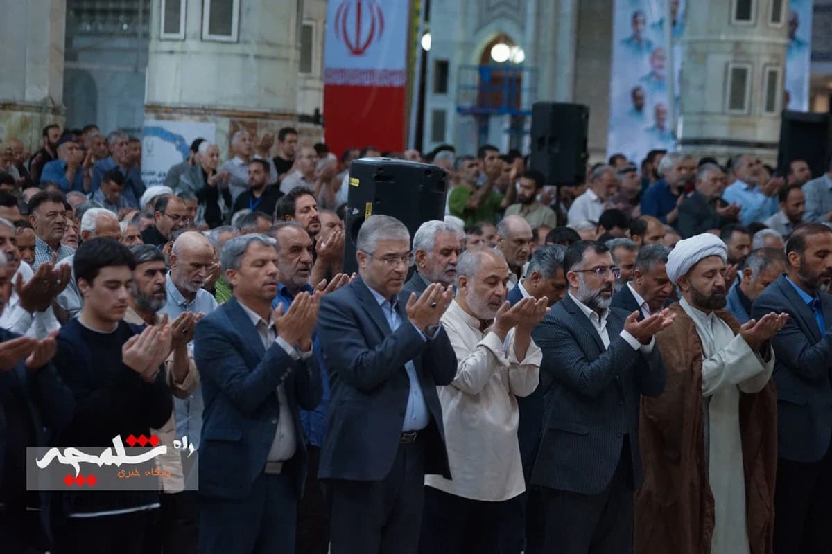 نماز جمعه این هفته تهران در حرم امام خمینی(ره) برگزار شد +تصاویر — تصویر 68