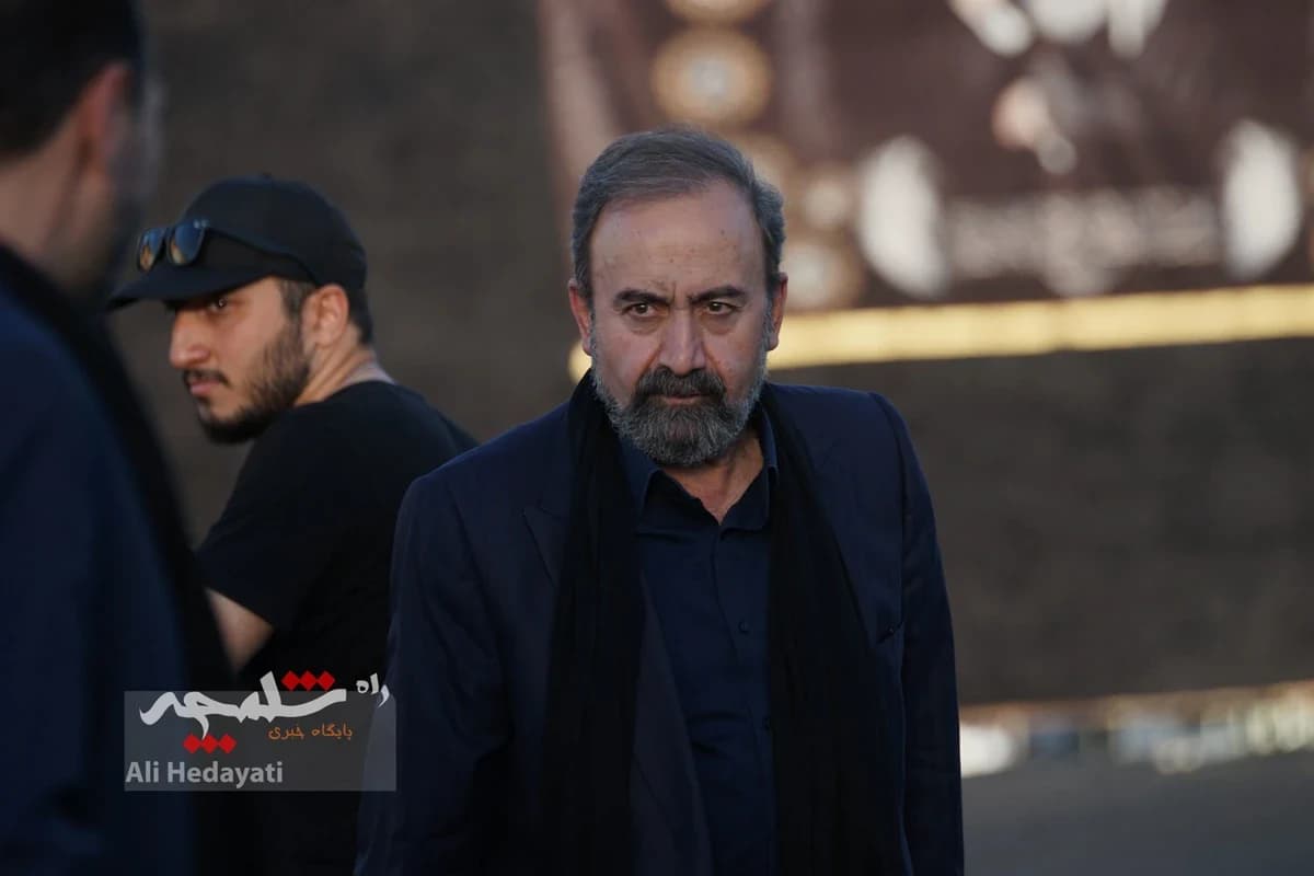 بزرگترین پرچم عزای حسینی در ایران به اهتزاز درآمد +تصاویر — تصویر 29