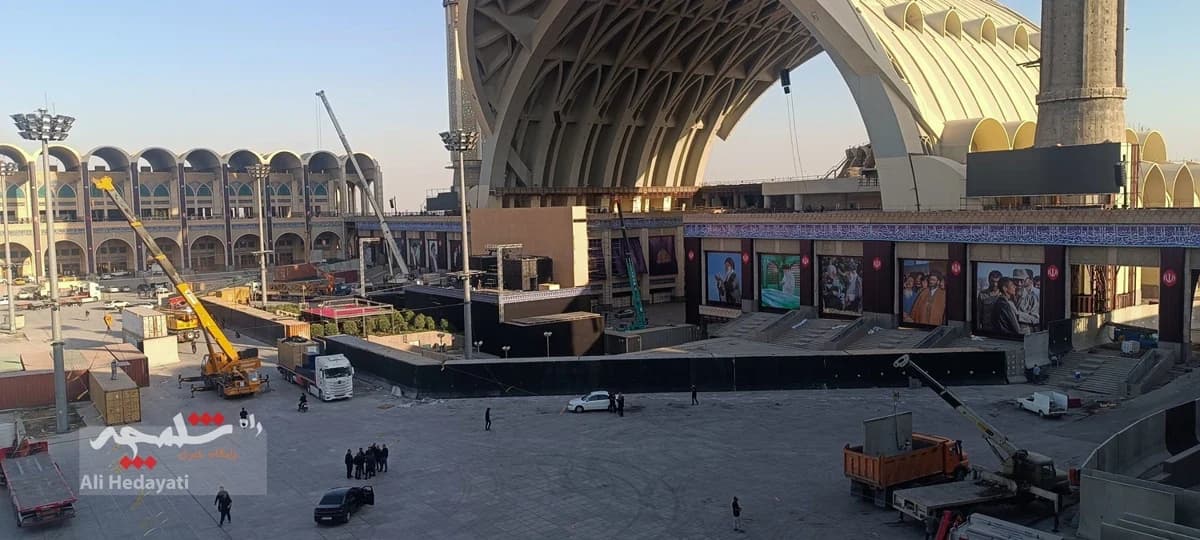 آماده سازی مصلی امام خمینی(ره) محل استقرار پیکر رهبر شهید انقلاب +تصاویر — تصویر 3