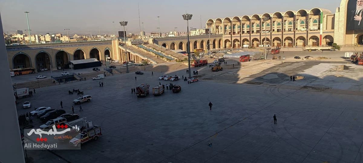 آماده سازی مصلی امام خمینی(ره) محل استقرار پیکر رهبر شهید انقلاب +تصاویر — تصویر 4