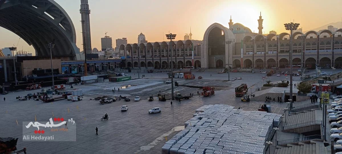 آماده سازی مصلی امام خمینی(ره) محل استقرار پیکر رهبر شهید انقلاب +تصاویر — تصویر 26