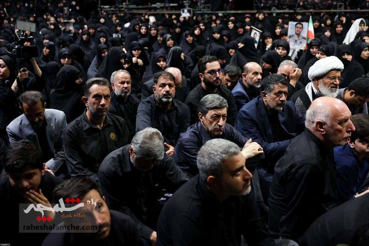 آخرین دیدار خانوادههای معظم شهدا با رهبر شهید انقلاب +تصاویر — تصویر 12