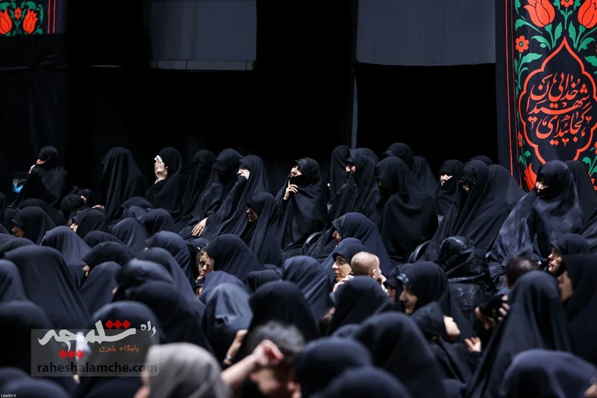 آخرین دیدار خانوادههای معظم شهدا با رهبر شهید انقلاب +تصاویر — تصویر 23