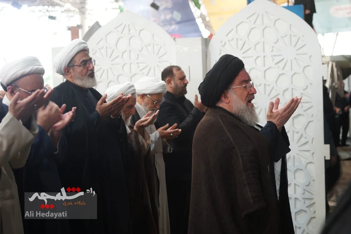 نماز جمعه تهران در آستانه وداع با آقای شهید ایران +تصاویر — تصویر 1