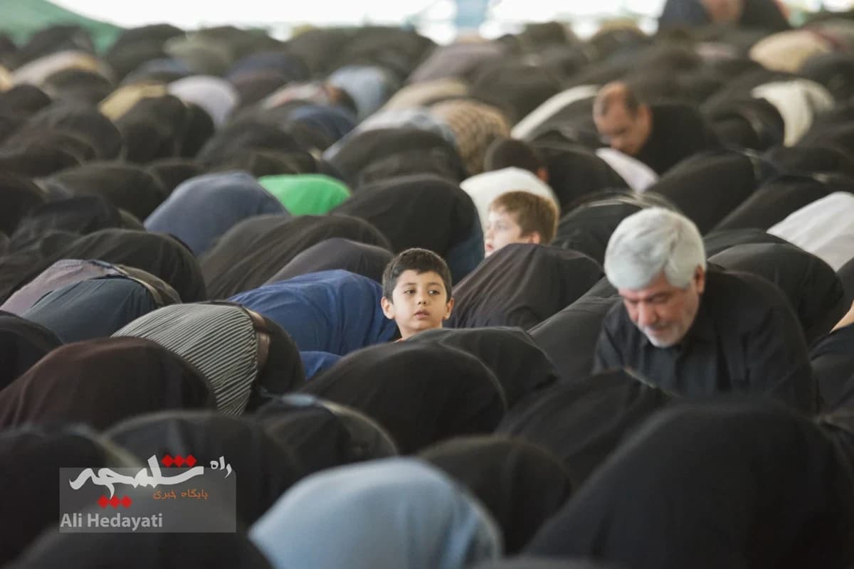 نماز جمعه تهران در آستانه وداع با آقای شهید ایران +تصاویر — تصویر 6