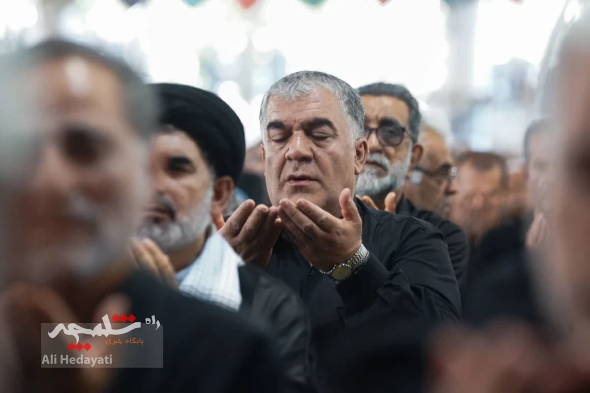 نماز جمعه تهران در آستانه وداع با آقای شهید ایران +تصاویر — تصویر 5