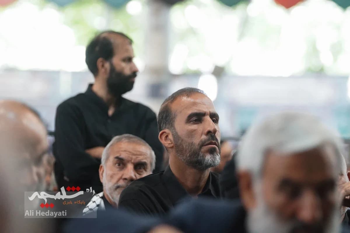 نماز جمعه تهران در آستانه وداع با آقای شهید ایران +تصاویر — تصویر 36
