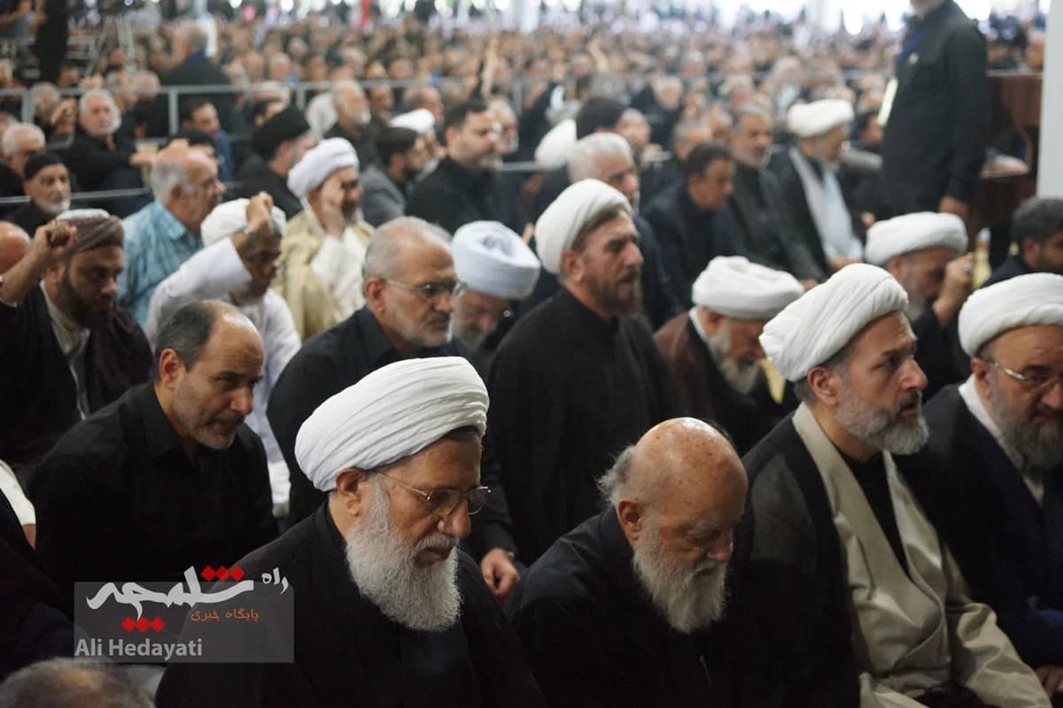 نماز جمعه تهران در آستانه وداع با آقای شهید ایران +تصاویر — تصویر 39