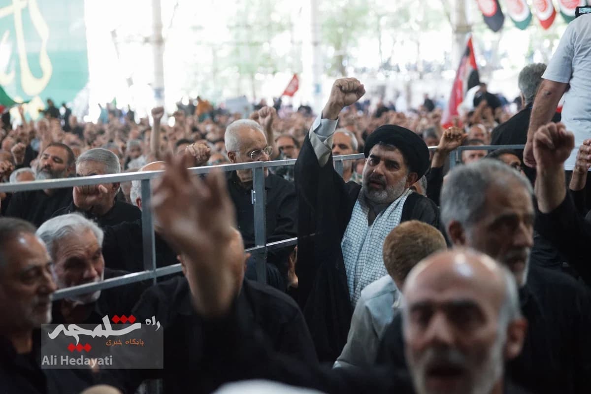 نماز جمعه تهران در آستانه وداع با آقای شهید ایران +تصاویر — تصویر 42