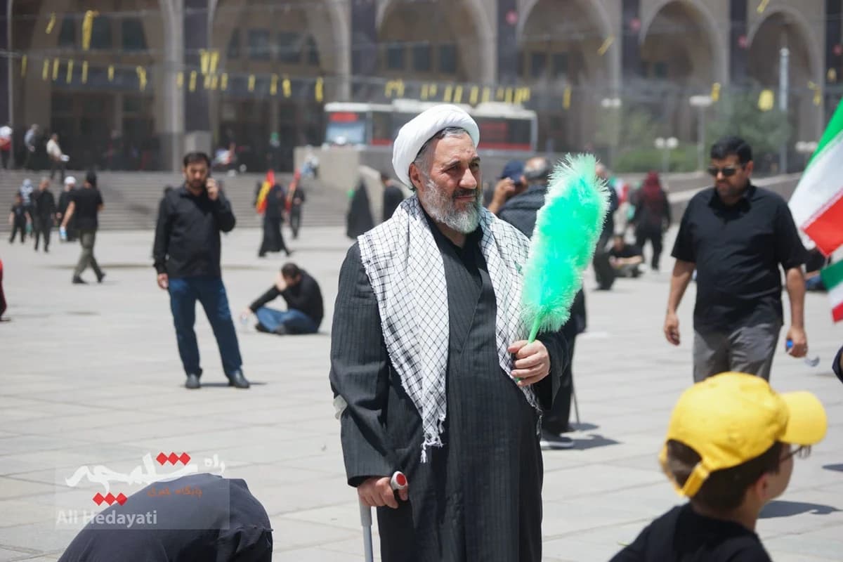 خروش عاشقان خامنهای شهید در مصلای امام خمینی(ره) در مصلی تهران — تصویر 22