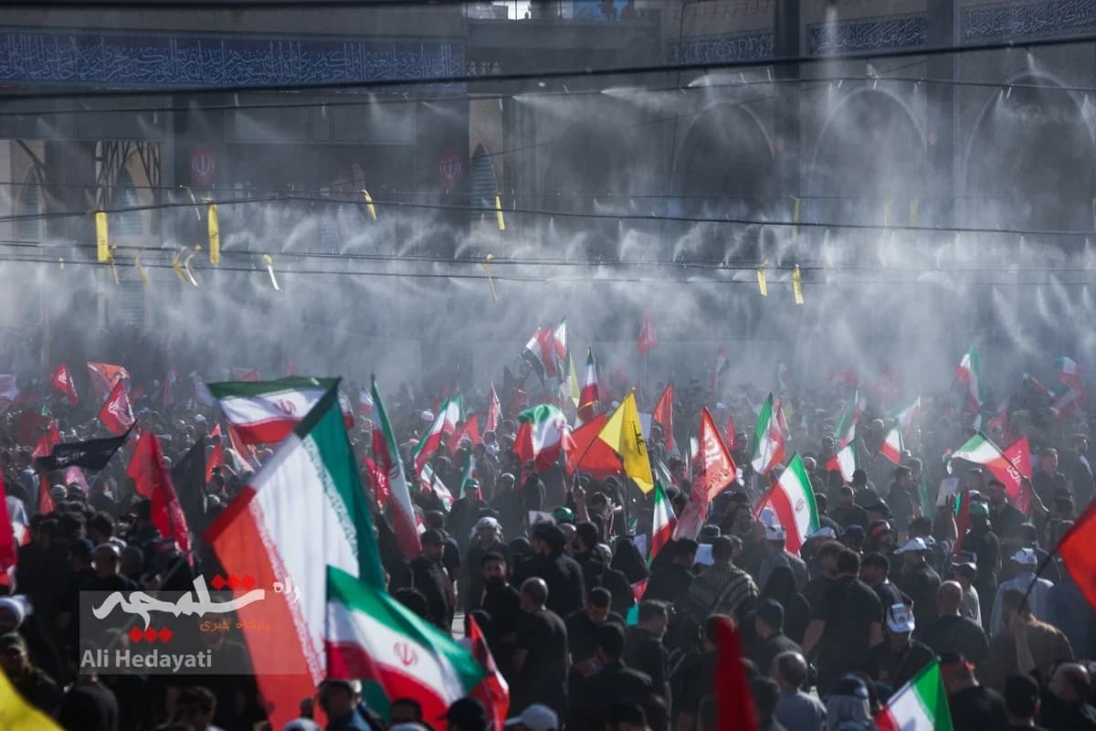 مصلی تهران، قلب تپنده ایران در سوگ رهبر شهید +تصاویر — تصویر 5
