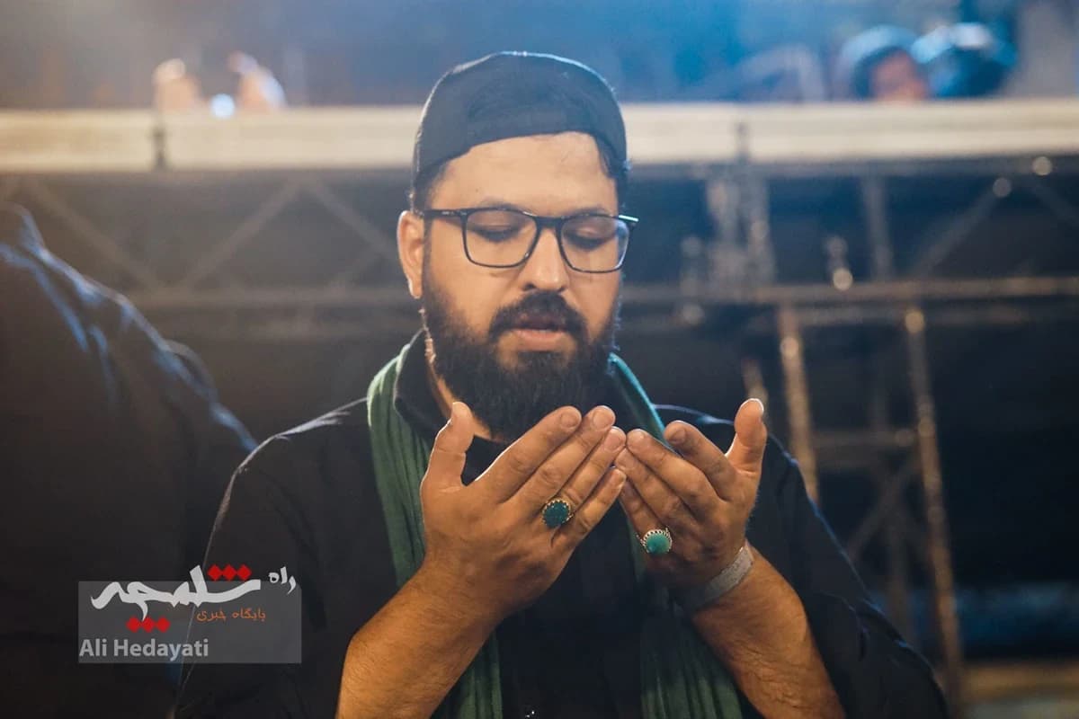 مصلی تهران، قلب تپنده ایران در سوگ رهبر شهید +تصاویر — تصویر 50