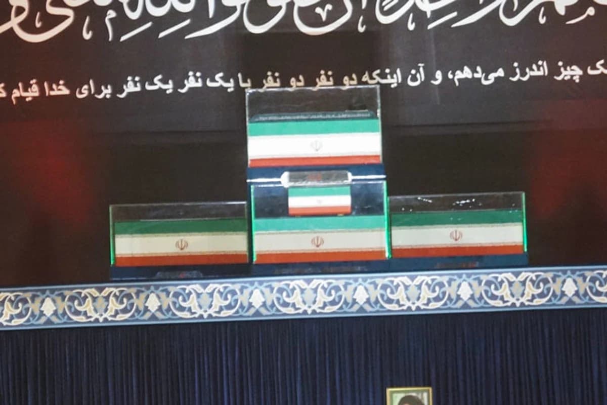 مصلی تهران، قلب تپنده ایران در سوگ رهبر شهید +تصاویر — تصویر 52