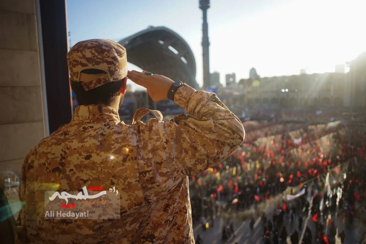 پایان وداع با شکوه با آقای شهید ایران +تصاویر — تصویر 23