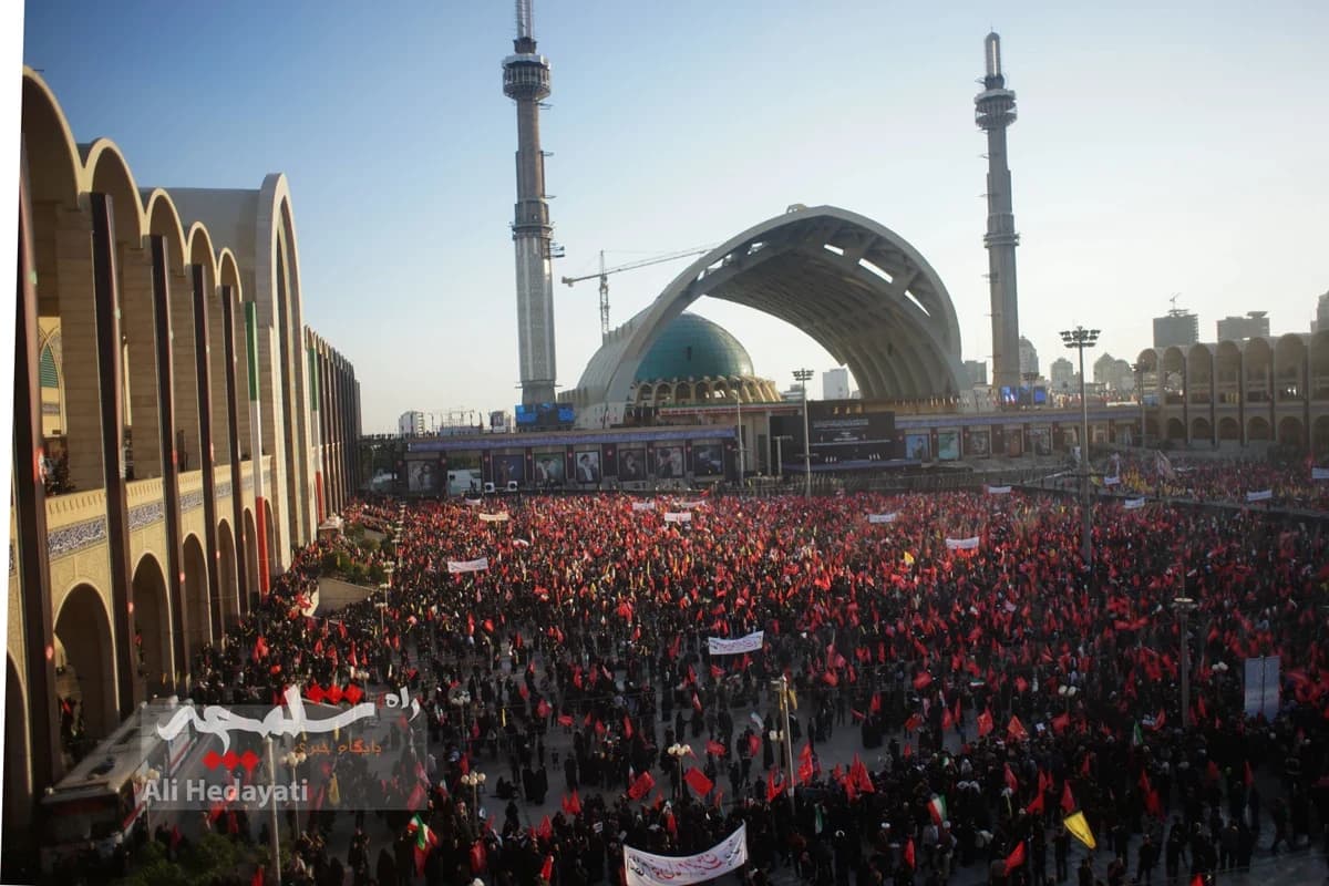 پایان وداع با شکوه با آقای شهید ایران +تصاویر — تصویر 25