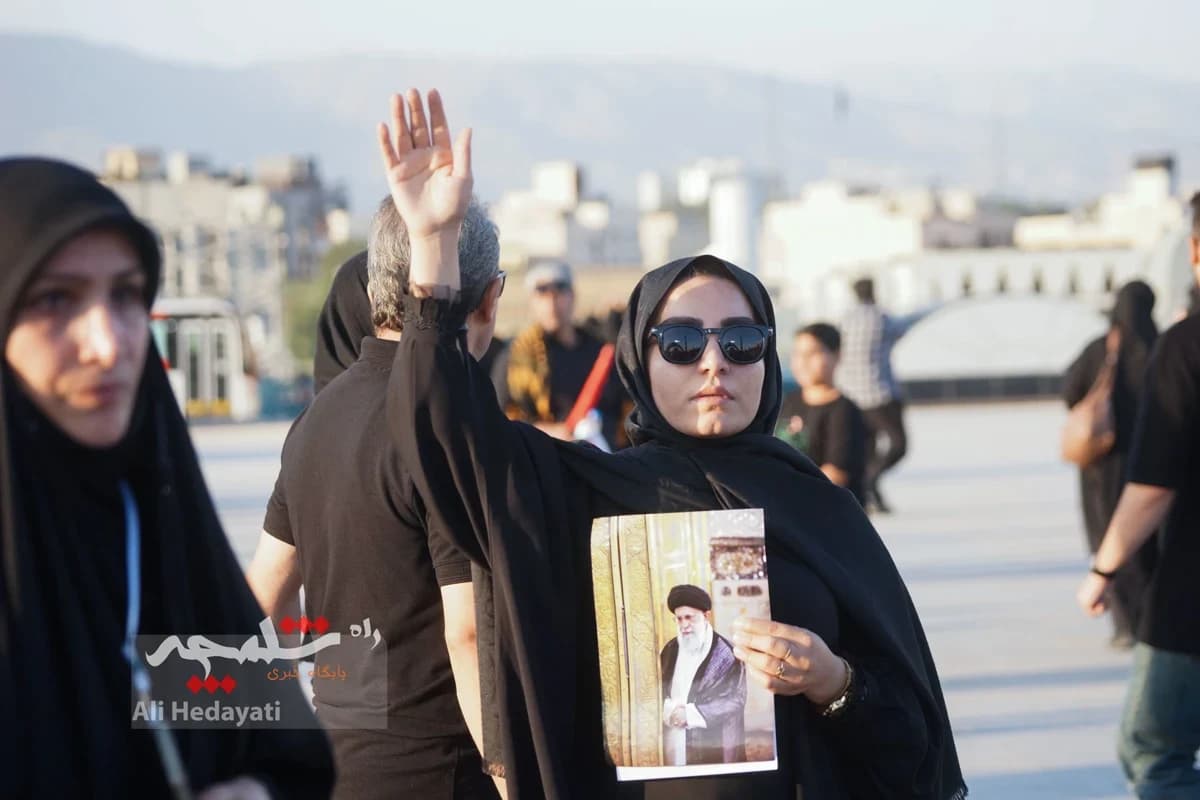 پایان وداع با شکوه با آقای شهید ایران +تصاویر — تصویر 27