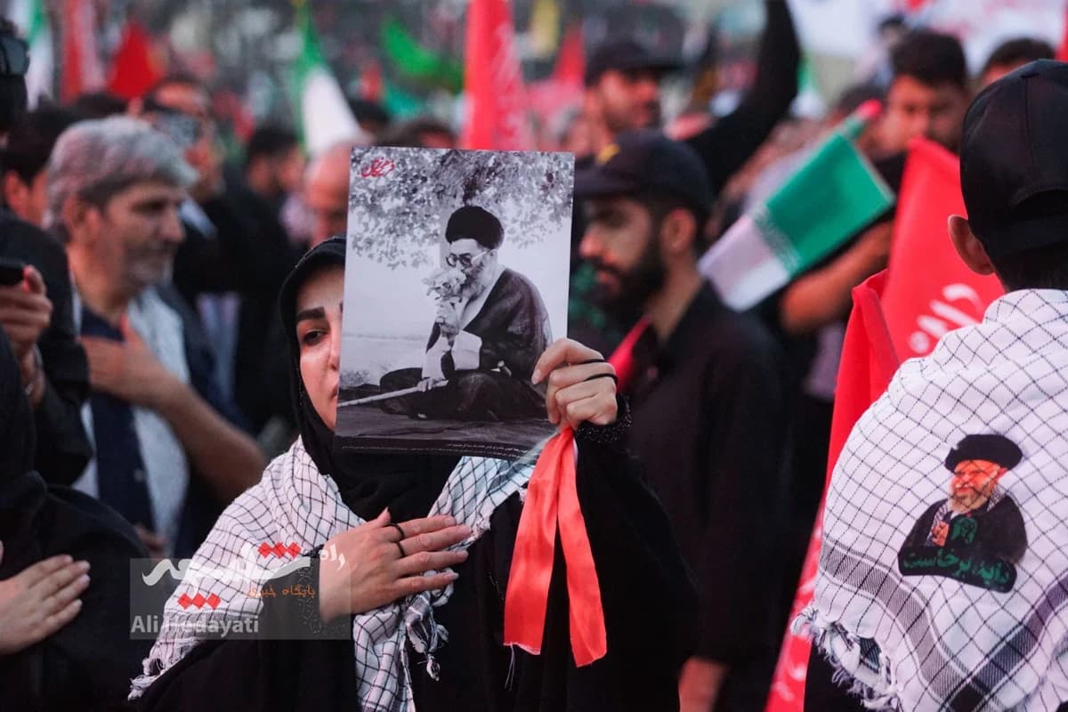 پایان وداع با شکوه با آقای شهید ایران +تصاویر — تصویر 34