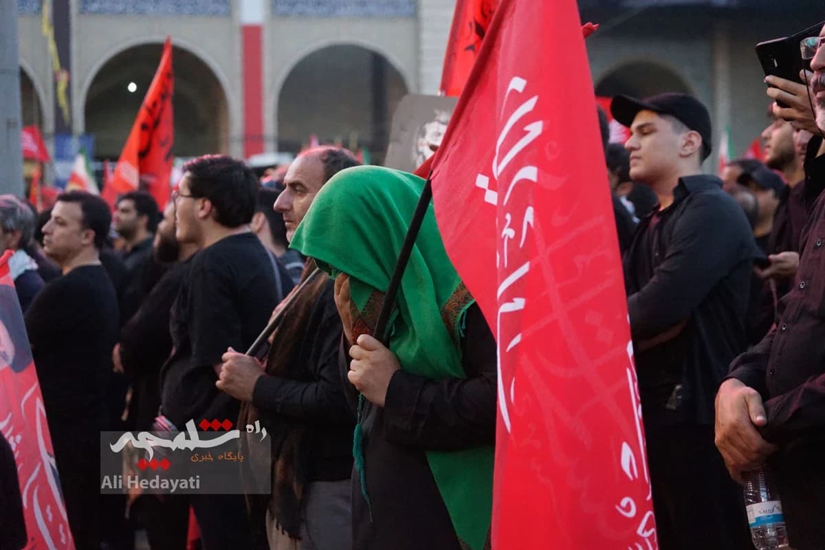 پایان وداع با شکوه با آقای شهید ایران +تصاویر — تصویر 37
