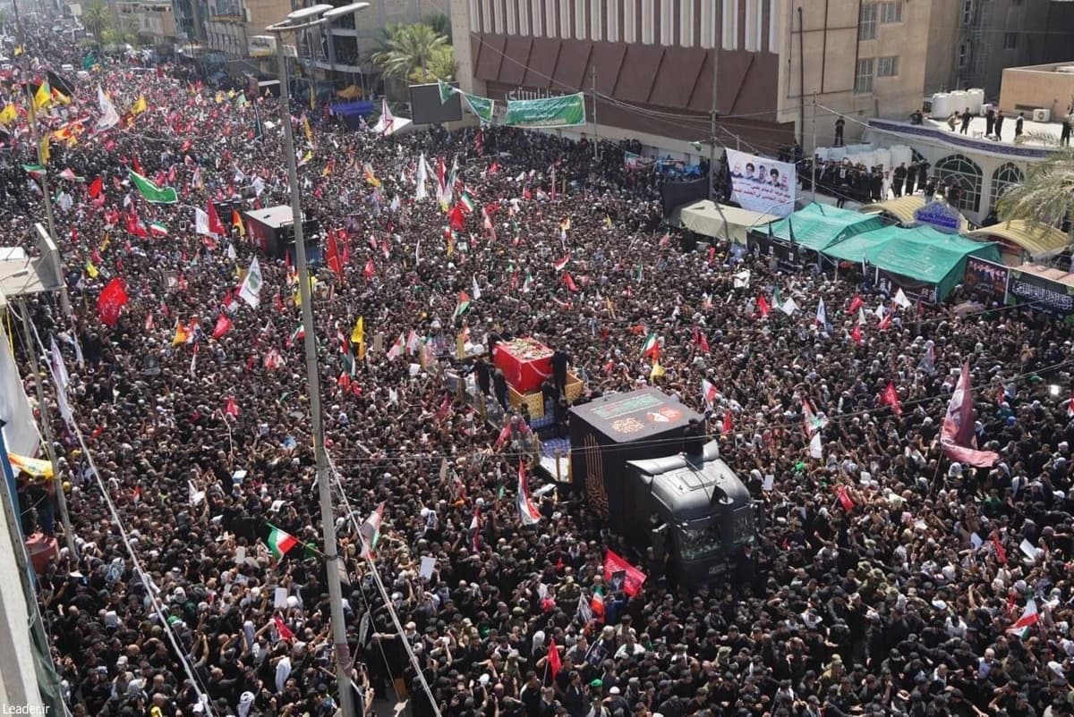 تشییع باشکوه رهبر شهید ایران در نجف اشرف +تصاویر — تصویر 7