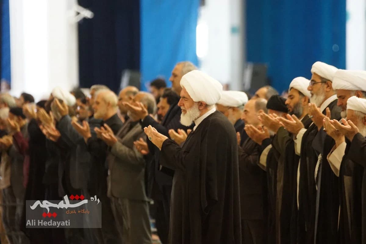نماز جمعه پرشور تهرانیها +تصاویر — تصویر 44