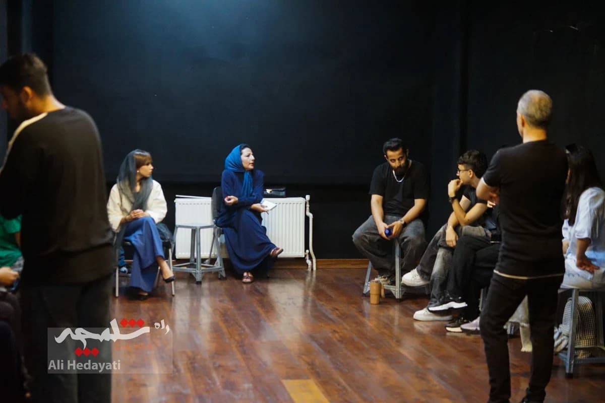 تمرین تئاتر «واگن ۱۵۰» روایتی از یک آزمایش روانشناختی در متروی تهران +تصاویر — تصویر 11