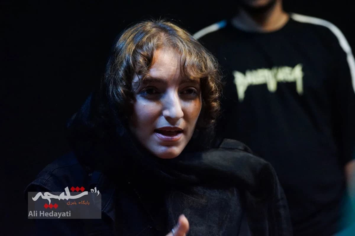 تمرین تئاتر «واگن ۱۵۰» روایتی از یک آزمایش روانشناختی در متروی تهران +تصاویر — تصویر 54