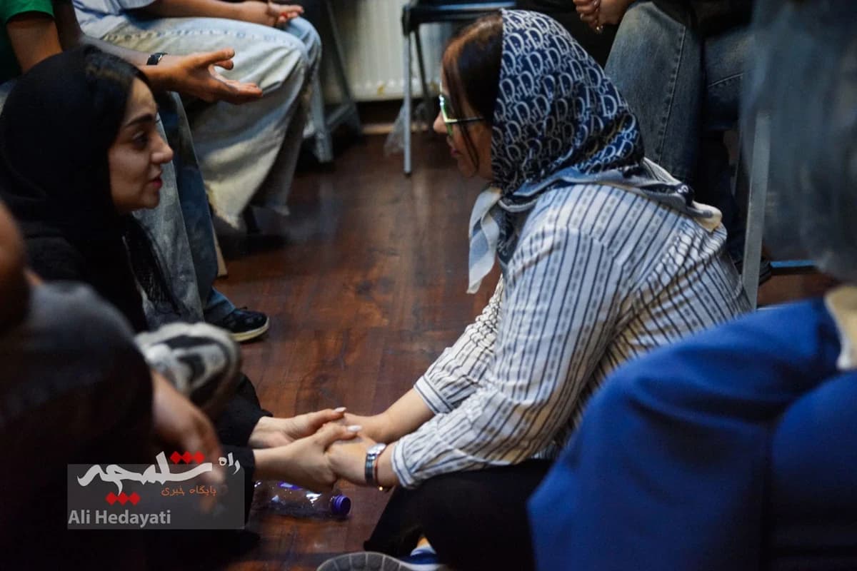 تمرین تئاتر «واگن ۱۵۰» روایتی از یک آزمایش روانشناختی در متروی تهران +تصاویر — تصویر 59