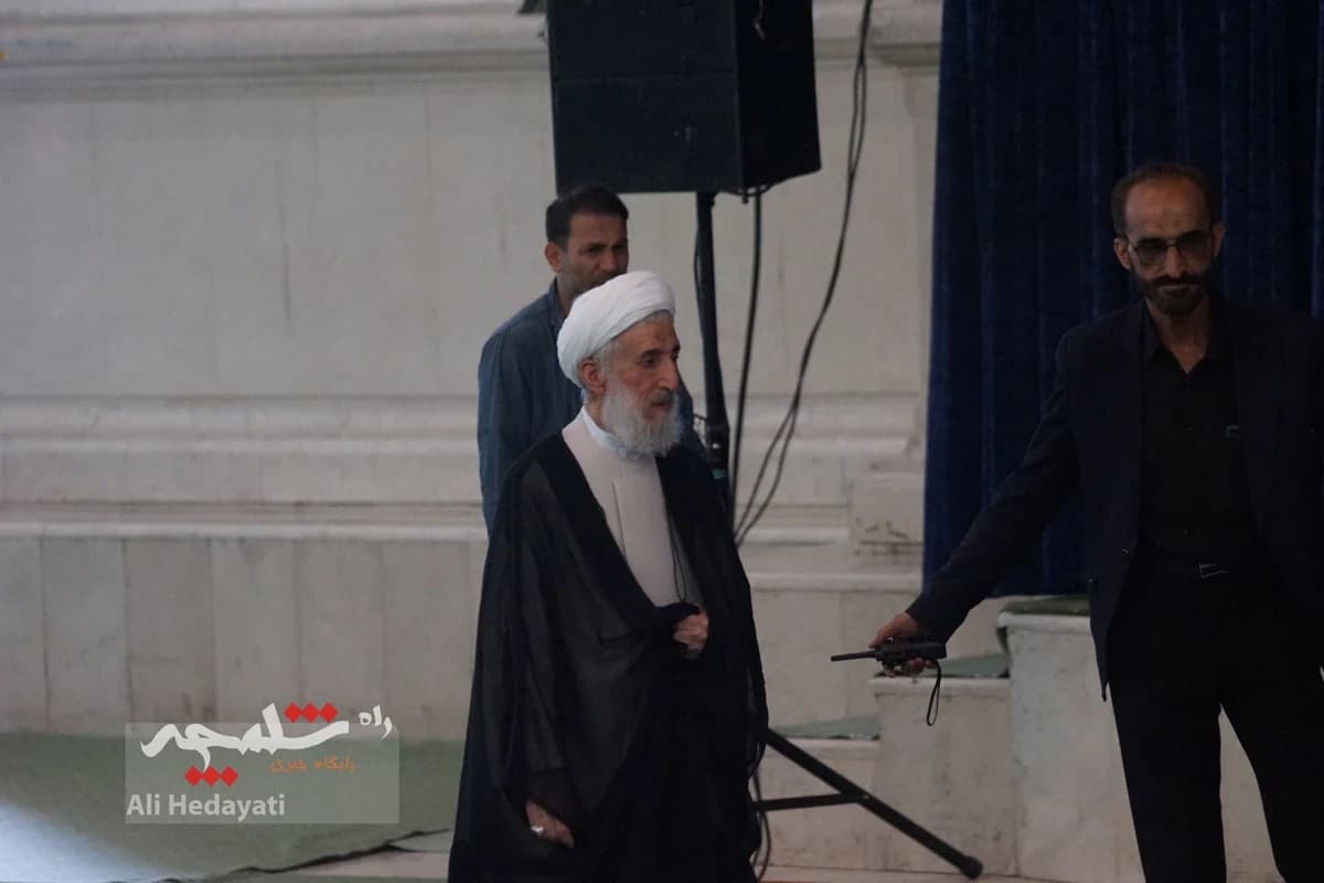 نماز جمعه تهران در مصلی امام خمینی(ره) برگزار شد +تصاویر — تصویر 20